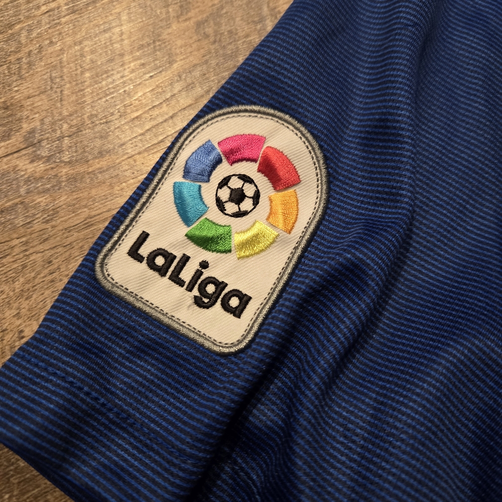 Kids FC Barcelona Soccer Jersey Luis Suarez - Picture 3 of 6